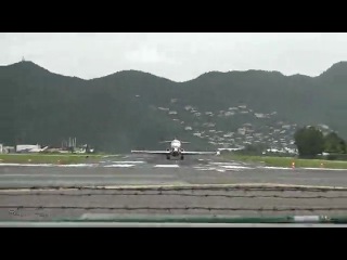 takeoff and landing head-on at maho beach caribbean